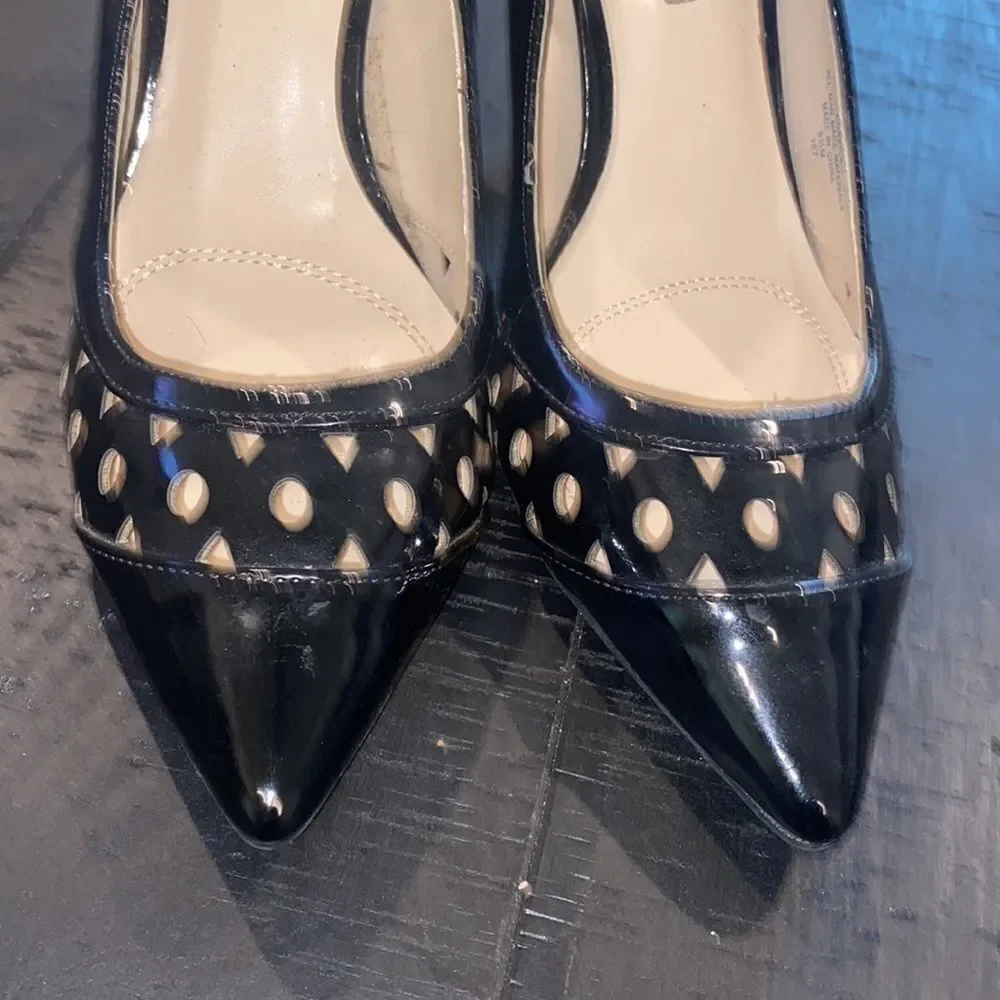 Black Unisa Unneila Classic Cut Out Heels​​​​​​​​​​​​​​​​​​​​​​​​​​​​​​